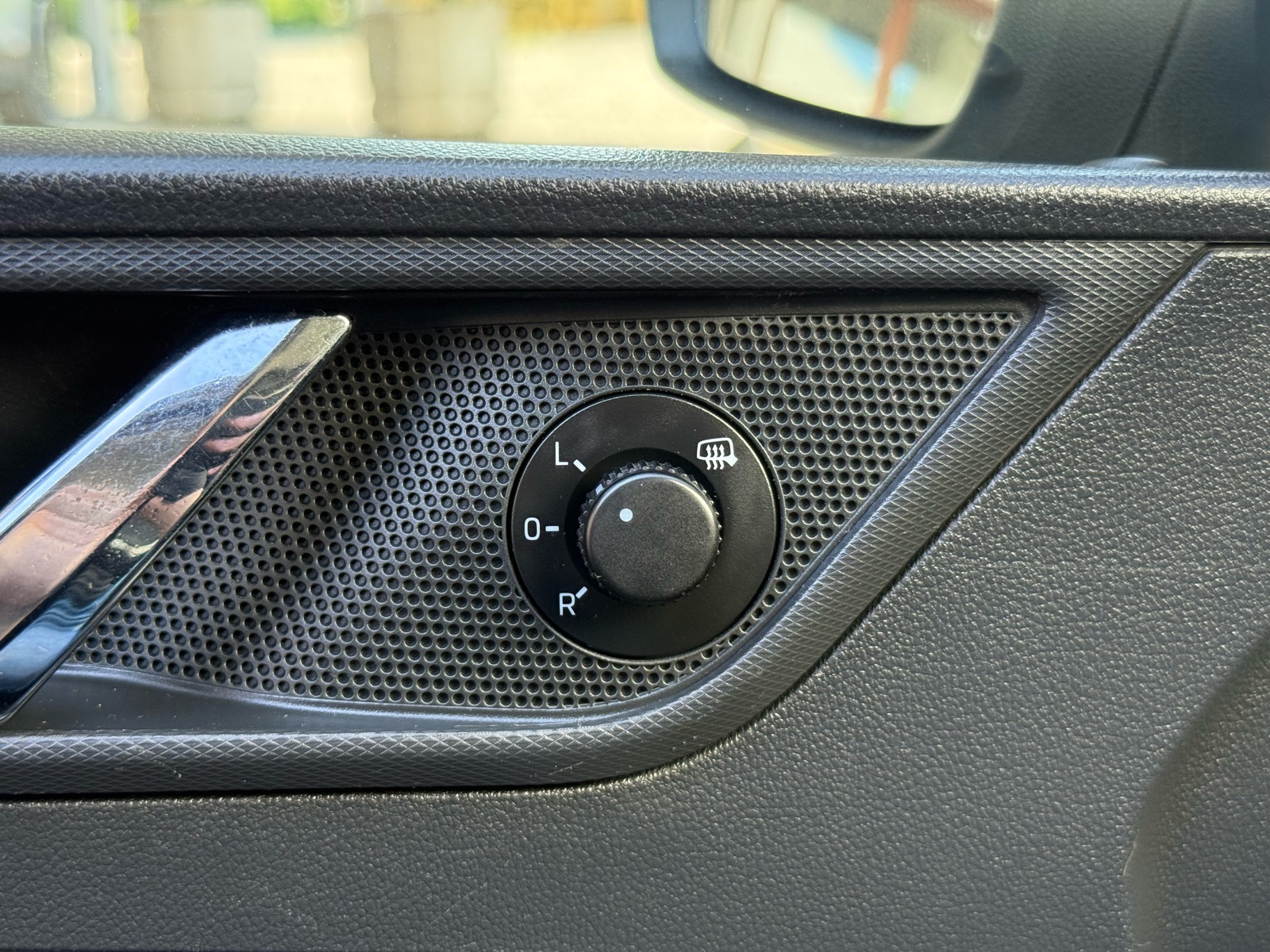Škoda Rapid 1.2TSI | HR AUTO | SERVISNA | 1.VLASNIK | REGAN DO 7/27, fotografija 12