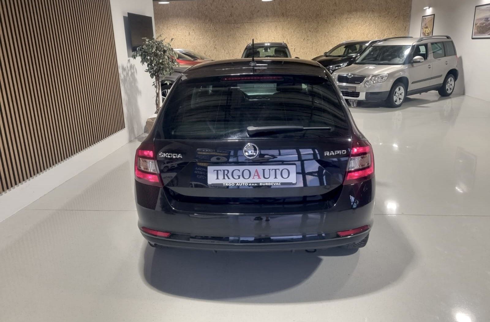 Škoda Rapid 1,4 TDI 2018.g. *LED - RADAR - TEMP - 12 MJ JAMSTVO*, fotografija 9