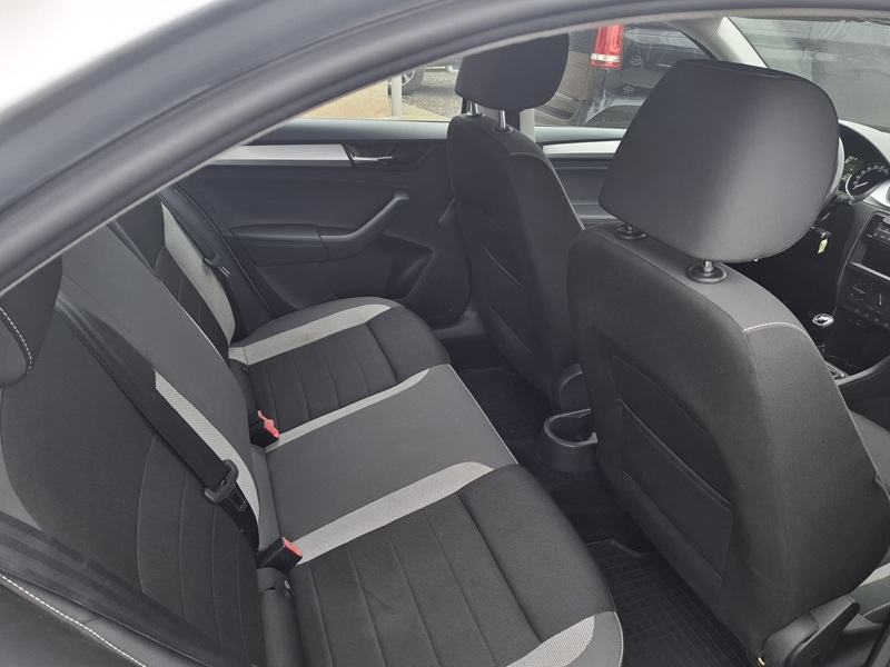 Škoda Rapid 1,6 TDI*115ks*Klima*, fotografija 9