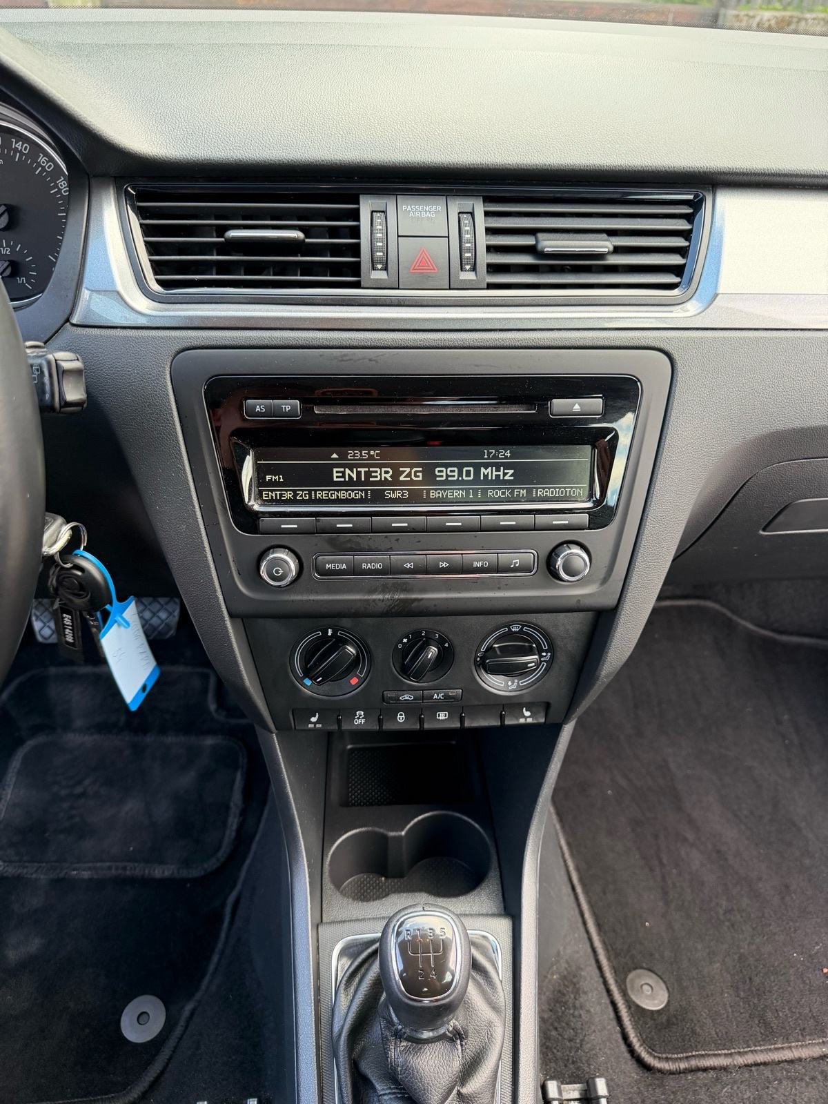 Škoda Rapid 1,6 TDI / REG 1 GOD !!, fotografija 10