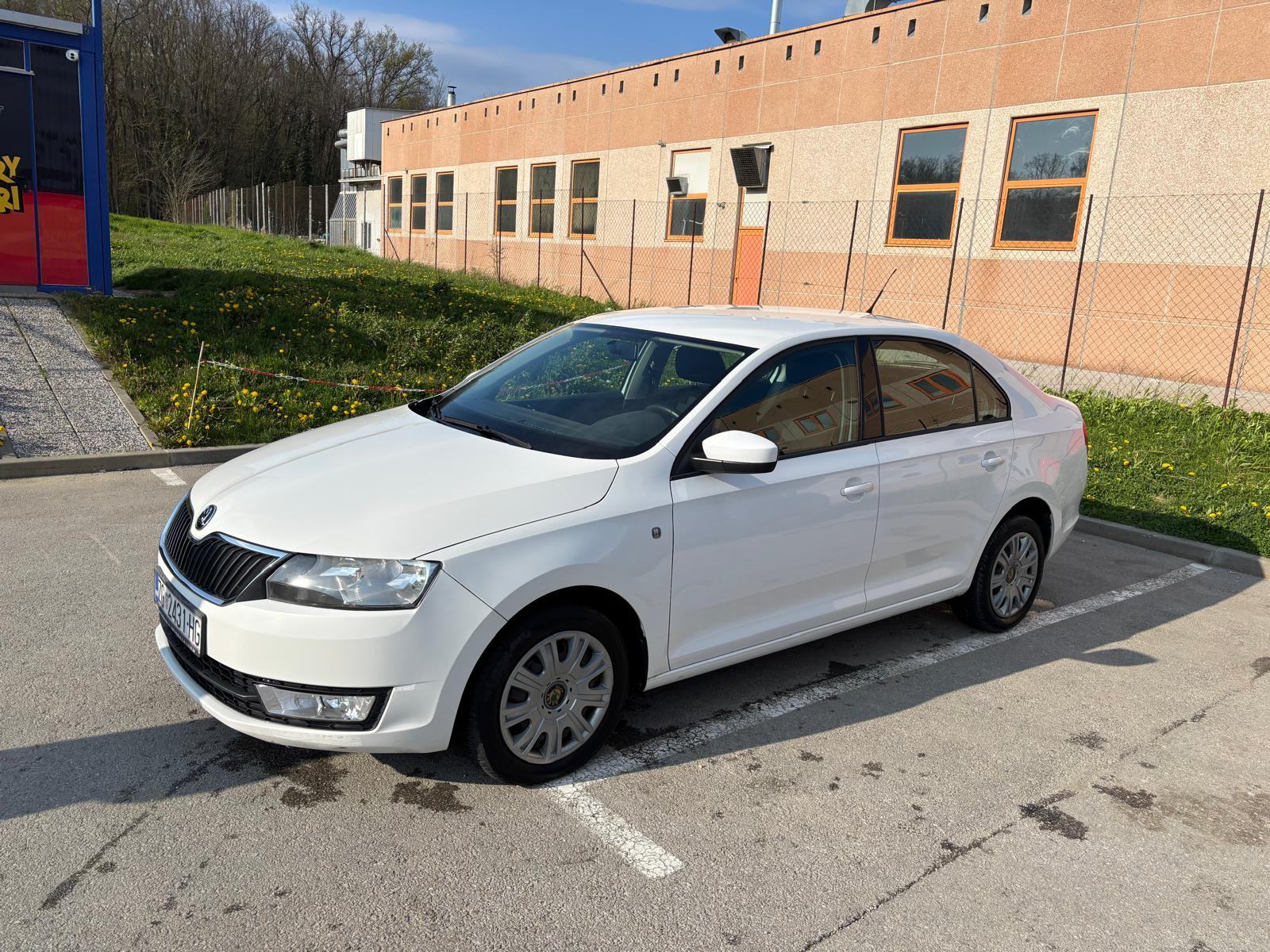 Škoda Rapid 1,6 TDI, fotografija 4