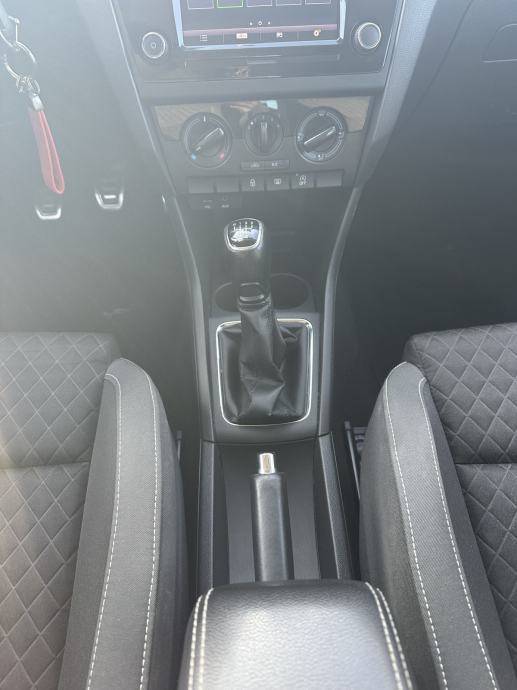 Škoda Rapid 1,6 TDI, fotografija 9