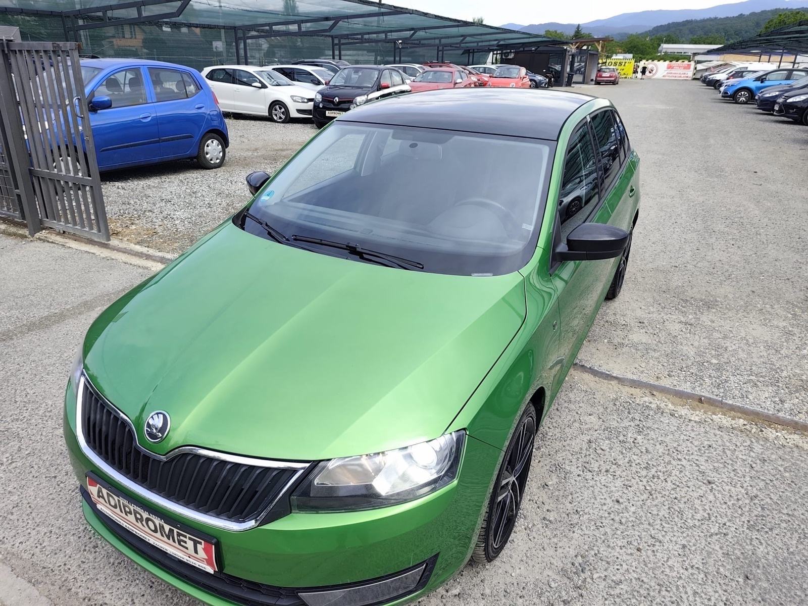 Škoda Rapid 1,6 TDI / EDITION / REG 1 GOD / PANORAMA !, fotografija 8