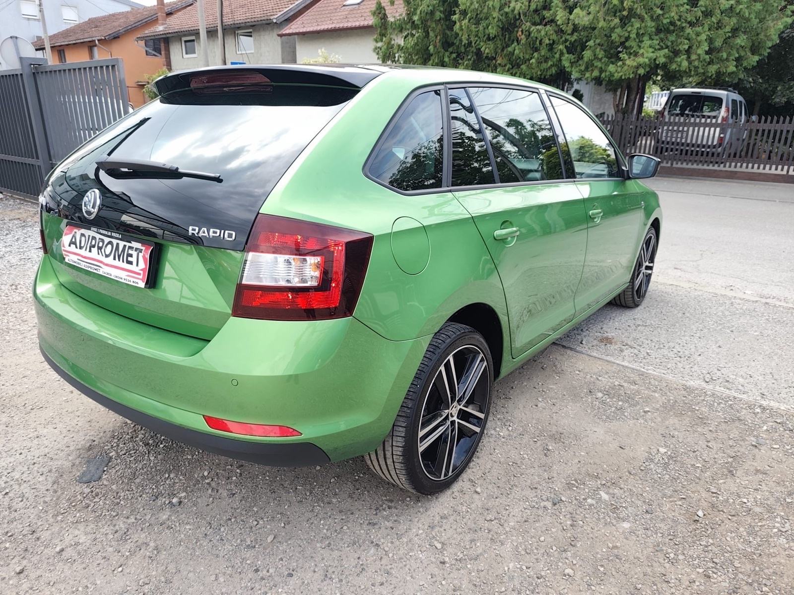 Škoda Rapid 1,6 TDI / EDITION / REG 1 GOD / PANORAMA !, fotografija 15