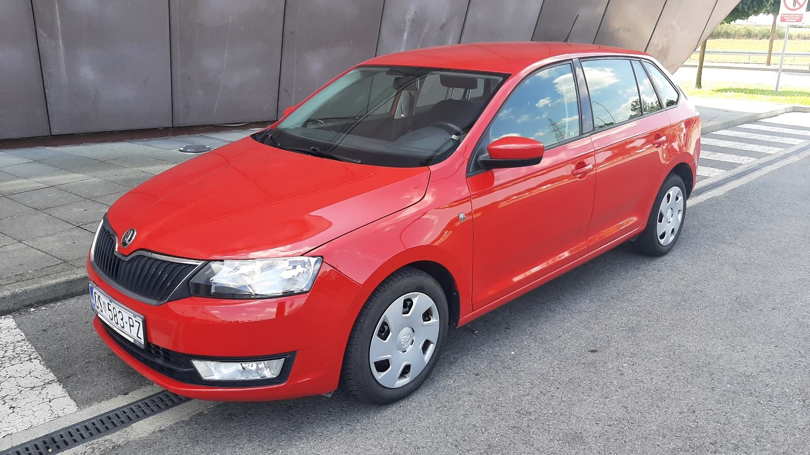Škoda Rapid 1,6 TDI reg.03 2027, fotografija 2