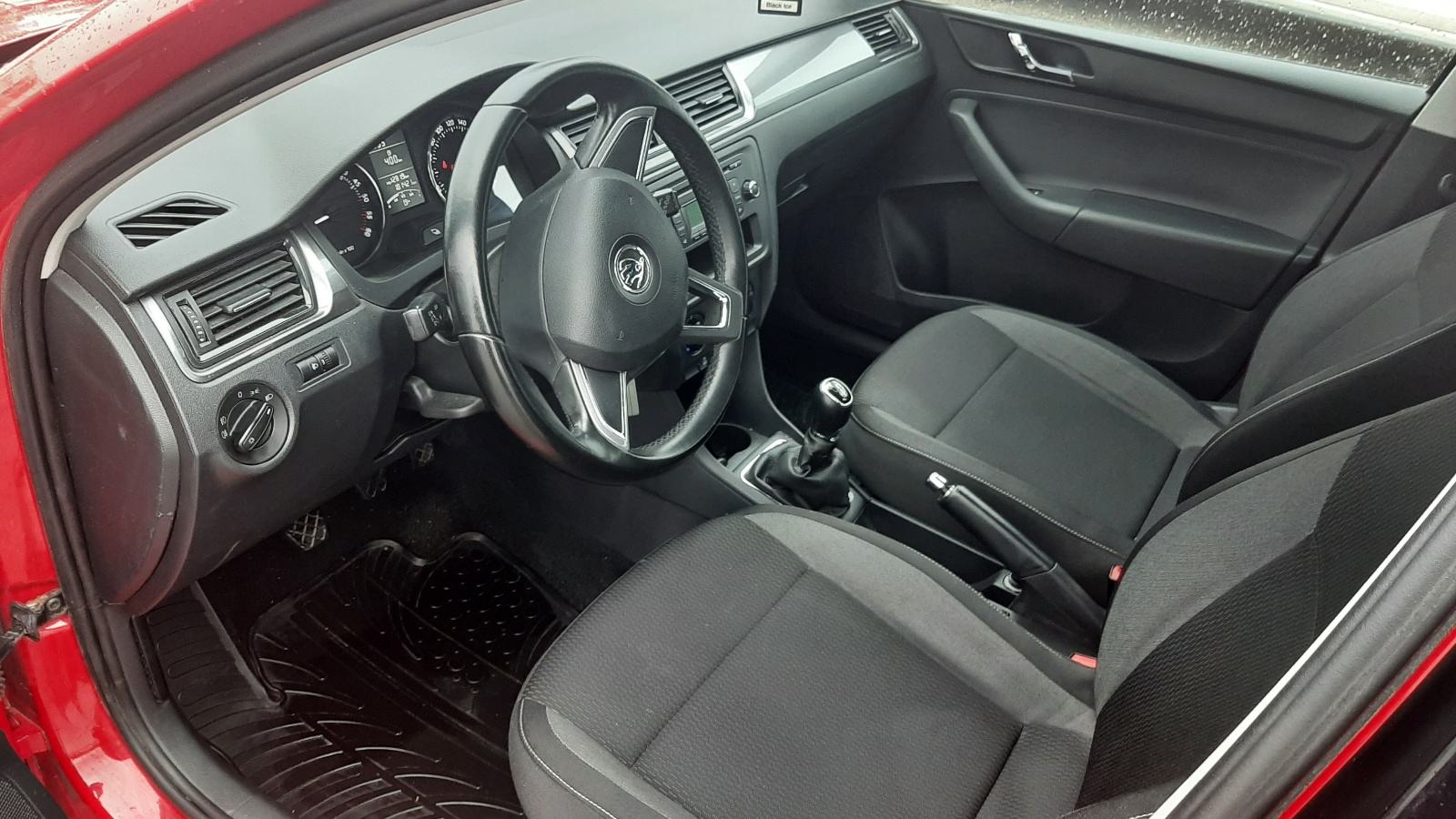 Škoda Rapid 1,6 TDI reg.03 2027, fotografija 9