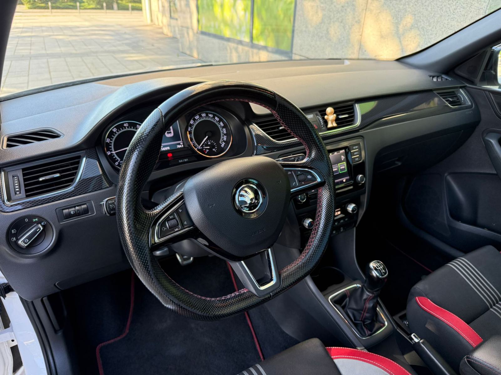 ŠKODA RAPID - 2017 GOD - 1.0 BENZIN - PANORAMA - REGAN! - KAO NOV, fotografija 11
