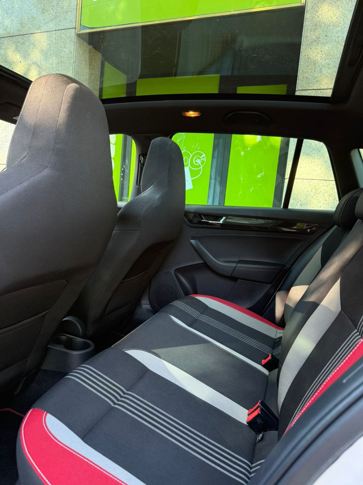 ŠKODA RAPID - 2017 GOD - 1.0 BENZIN - PANORAMA - REGAN! - KAO NOV, fotografija 17