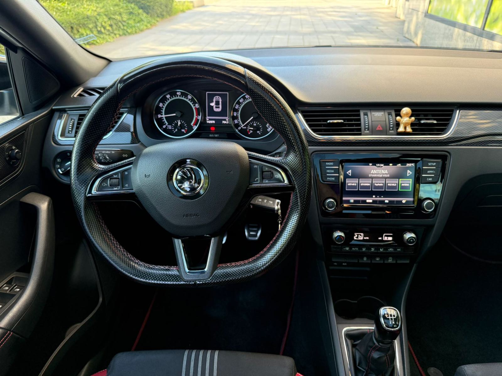 ŠKODA RAPID - 2017 GOD - 1.0 BENZIN - PANORAMA - REGAN! - KAO NOV, fotografija 18