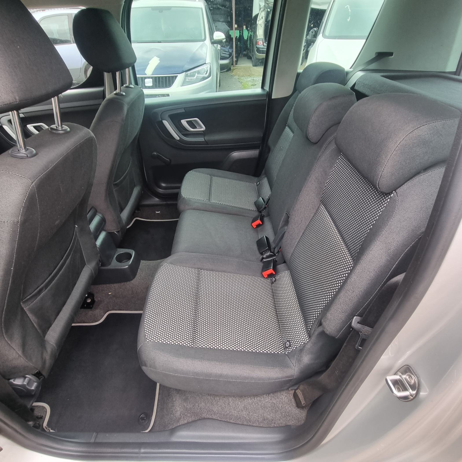 Škoda Roomster Scout 1,4 benz.Registrirana godinu dana, fotografija 8