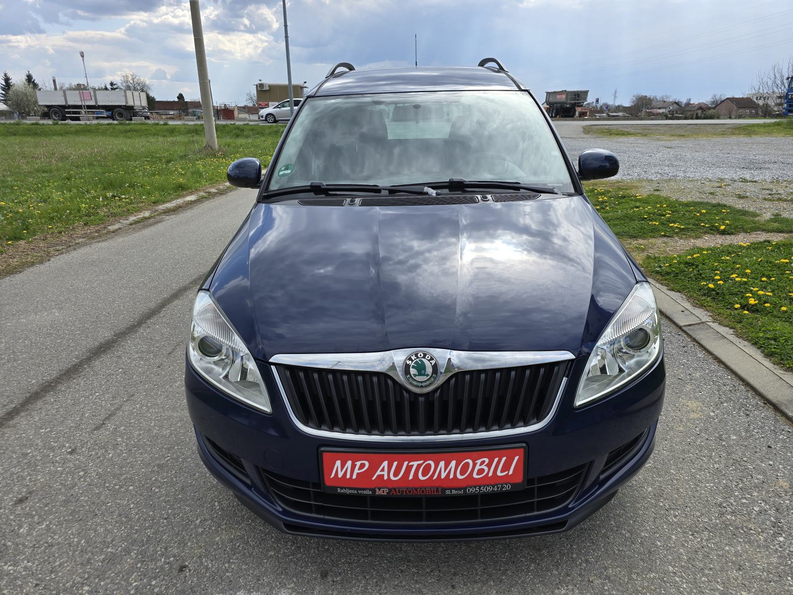 Škoda Roomster 1,6 TDI-2011god.md-CLIMATRONIC-195tkm,euro kuka,KARTICE, fotografija 3