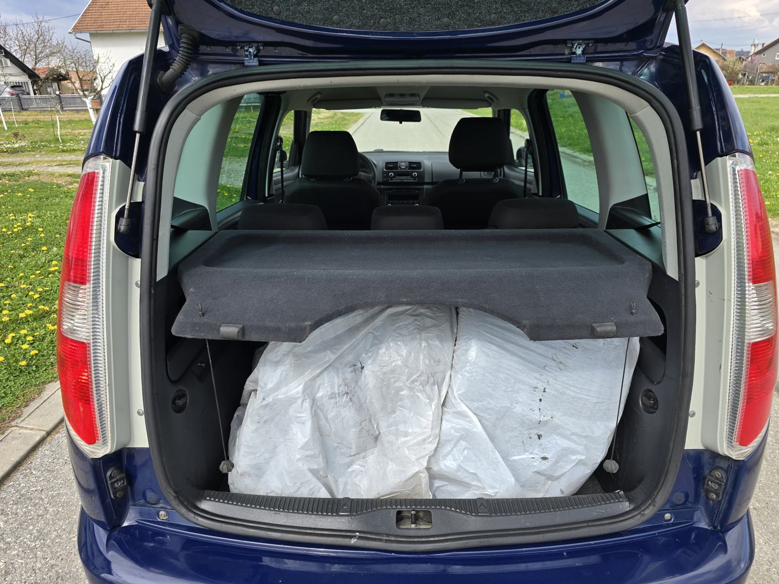 Škoda Roomster 1,6 TDI-2011god.md-CLIMATRONIC-195tkm,euro kuka,KARTICE, fotografija 9