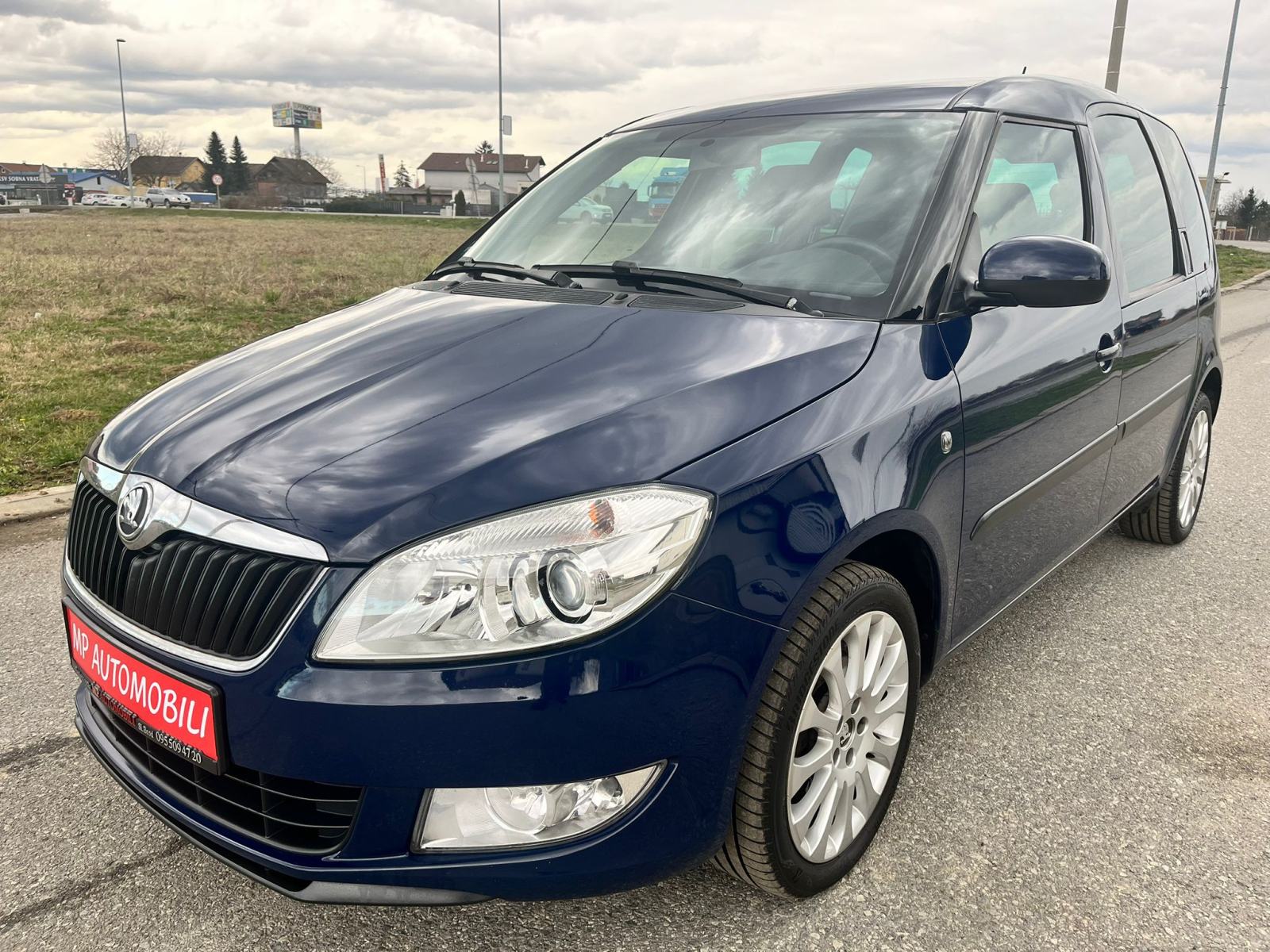 Škoda Roomster 1,6 TDI-2014gd.md-CLIMATRONIC-panorama,alu,temp,KARTICE, fotografija 1