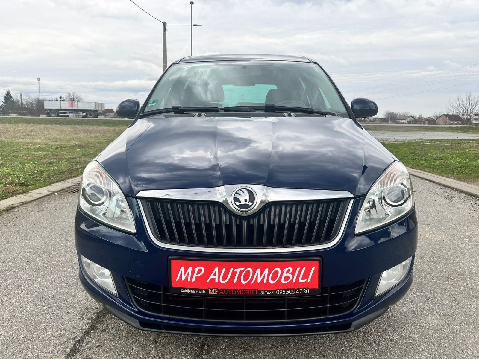 Škoda Roomster 1,6 TDI-2014gd.md-CLIMATRONIC-panorama,alu,temp,KARTICE, fotografija 3