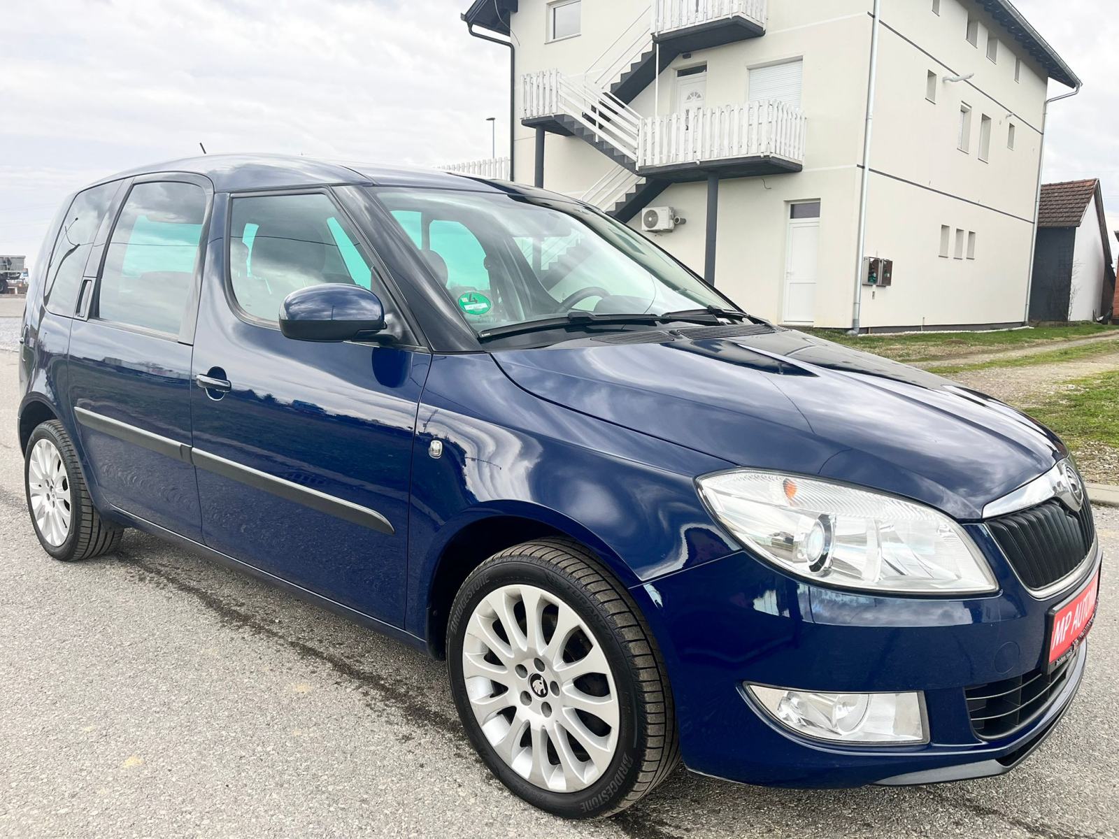 Škoda Roomster 1,6 TDI-2014gd.md-CLIMATRONIC-panorama,alu,temp,KARTICE, fotografija 4