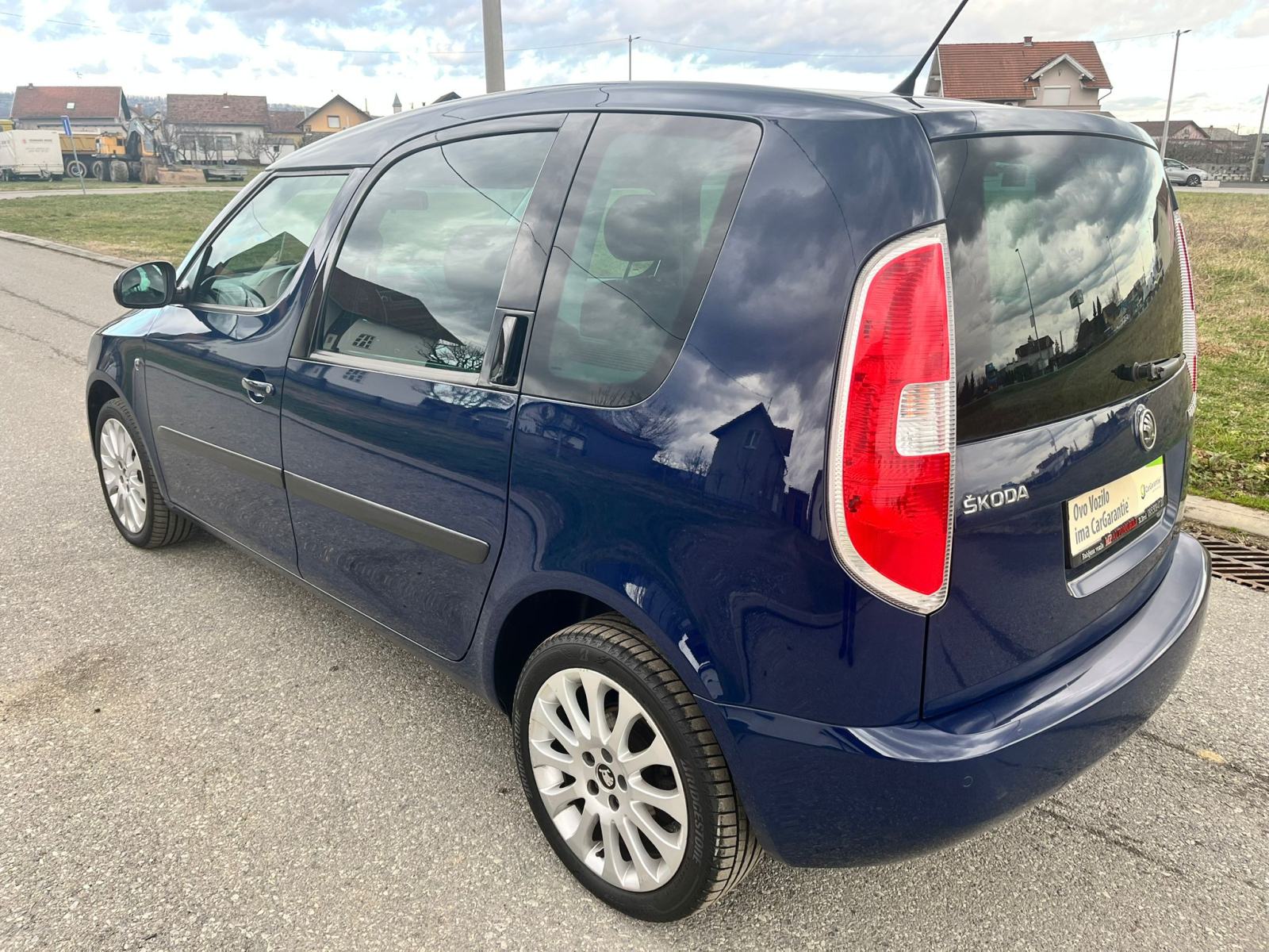 Škoda Roomster 1,6 TDI-2014gd.md-CLIMATRONIC-panorama,alu,temp,KARTICE, fotografija 6