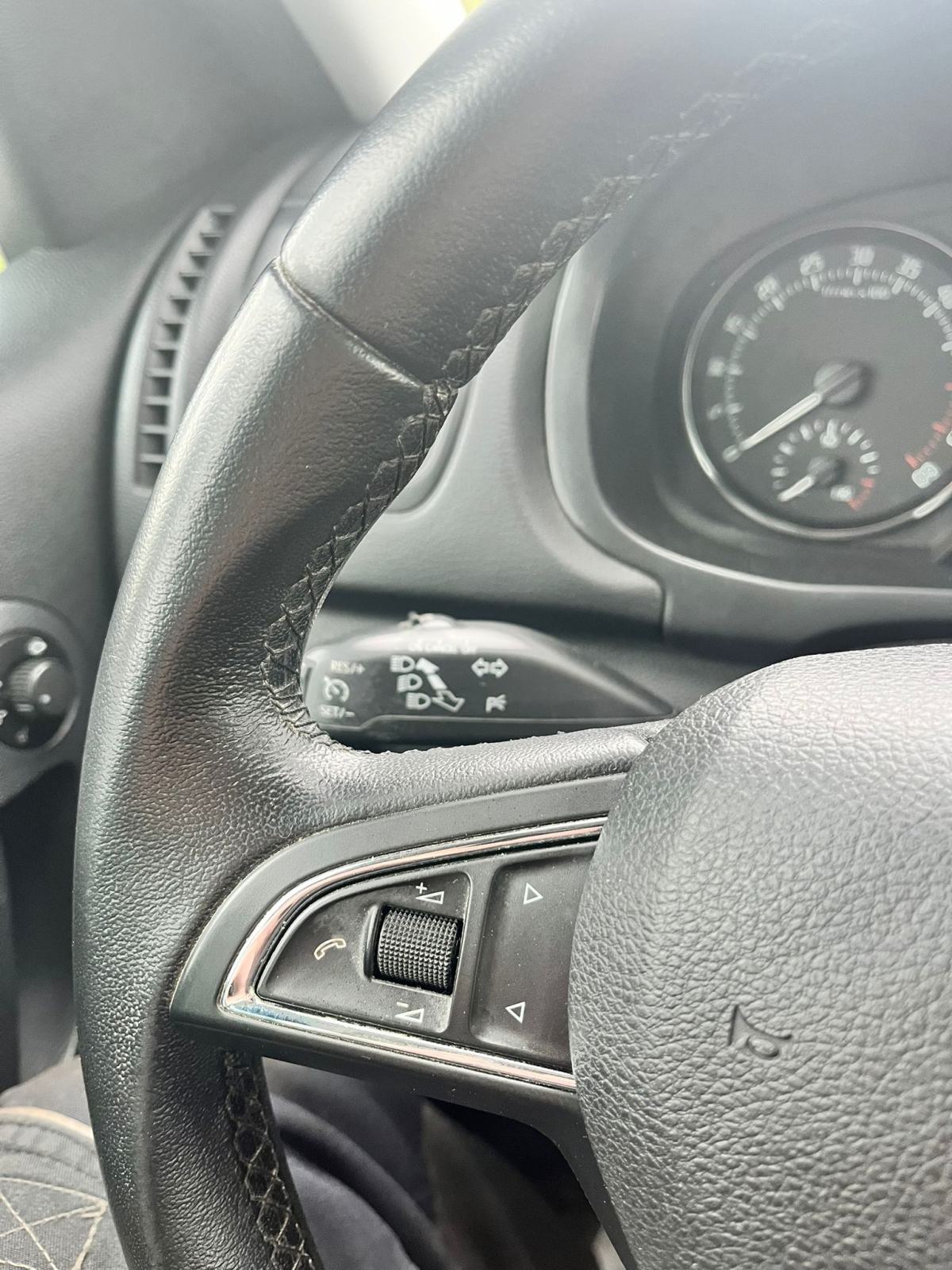 Škoda Roomster 1,6 TDI-2014gd.md-CLIMATRONIC-panorama,alu,temp,KARTICE, fotografija 14