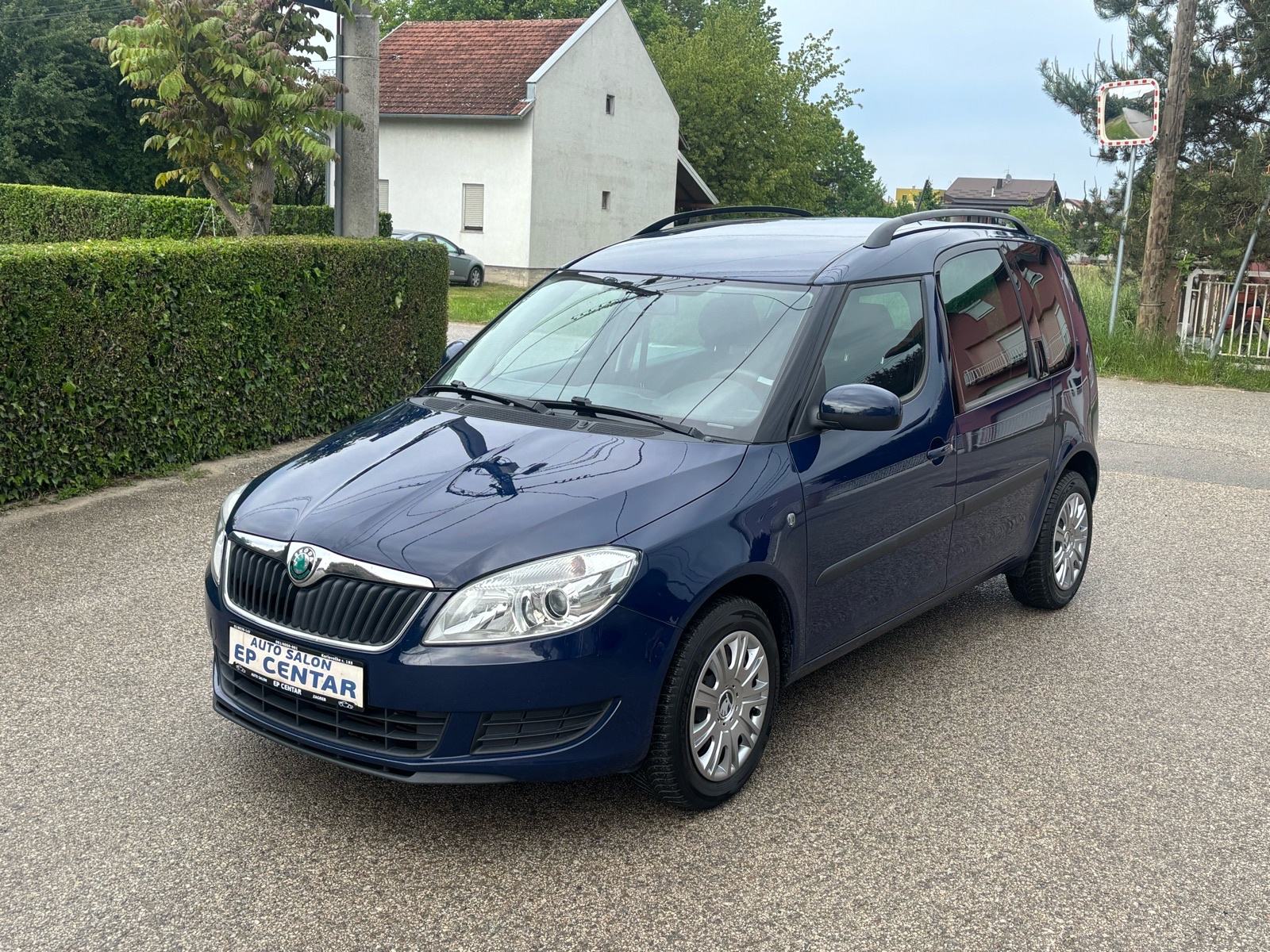 Škoda Roomster 1,6 TDI Family, Svi servisi!, fotografija 4