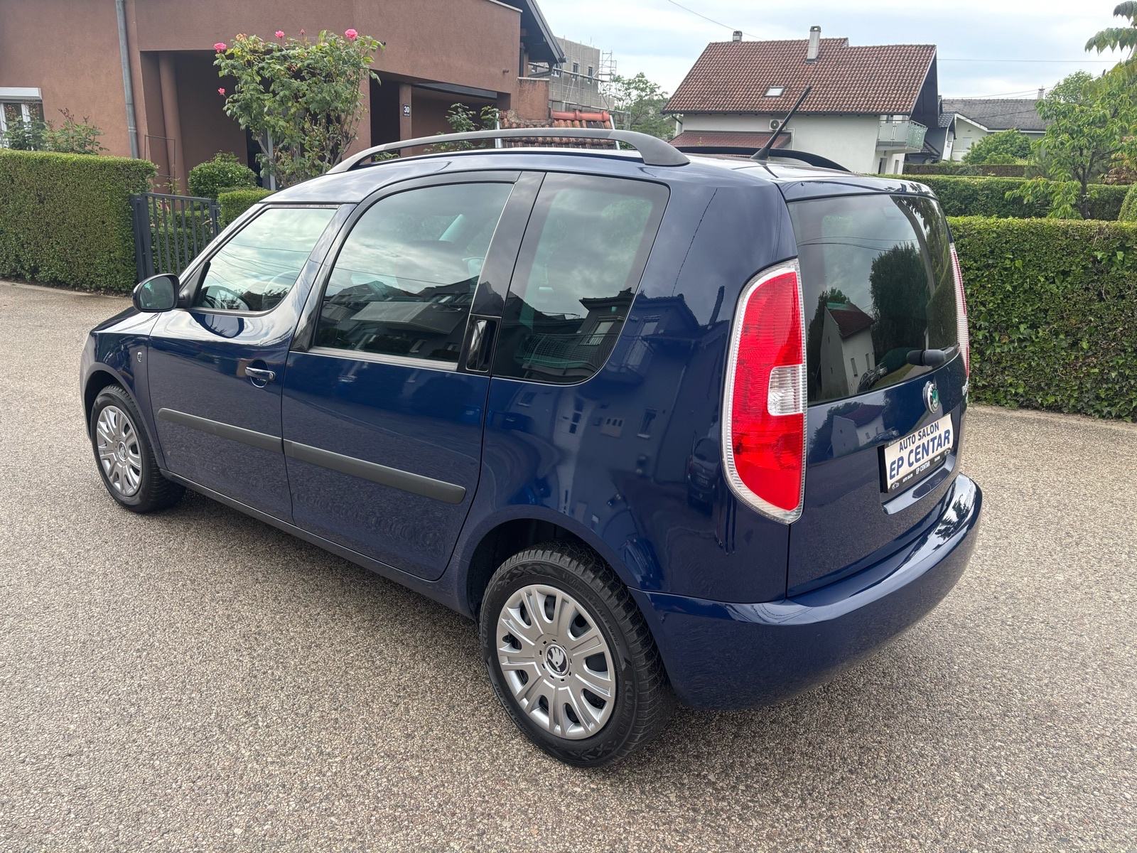 Škoda Roomster 1,6 TDI Family, Svi servisi!, fotografija 5