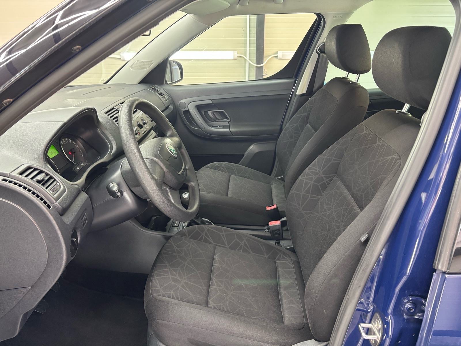 Škoda Roomster 1,6 TDI Family, Svi servisi!, fotografija 12