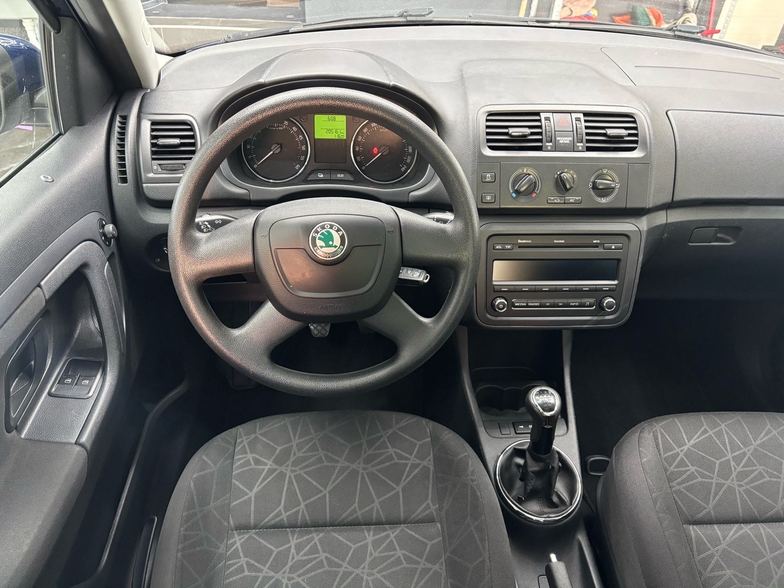 Škoda Roomster 1,6 TDI Family, Svi servisi!, fotografija 14