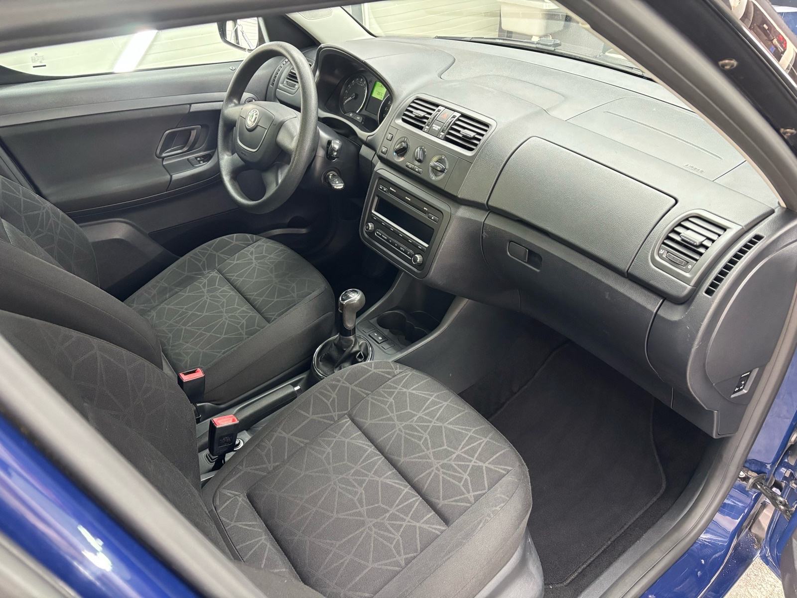 Škoda Roomster 1,6 TDI Family, Svi servisi!, fotografija 16