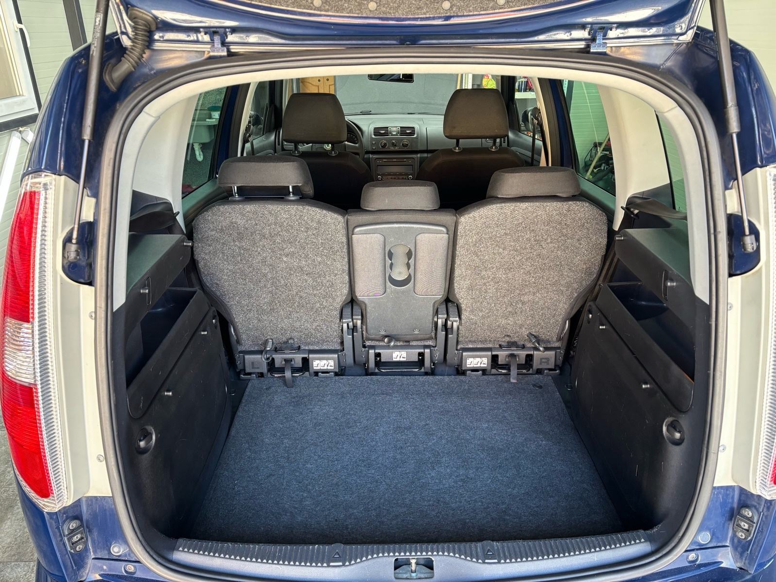 Škoda Roomster 1,6 TDI Family, Svi servisi!, fotografija 20