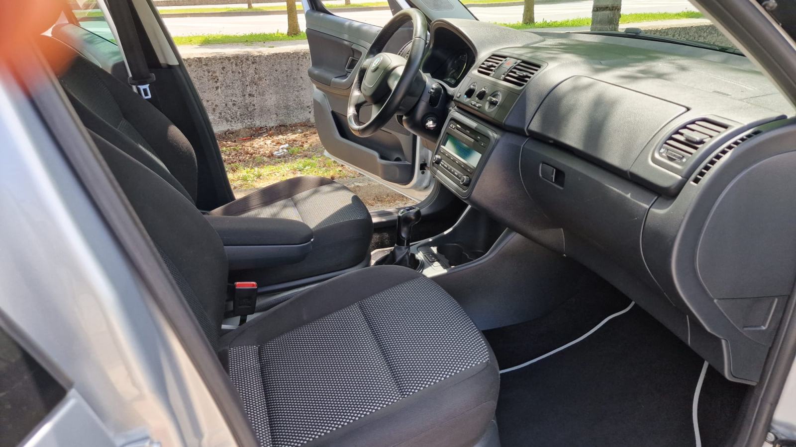 Škoda Roomster TSI SCOUT 4850 EURA; POKLON PUN TANK GORIVA, fotografija 11