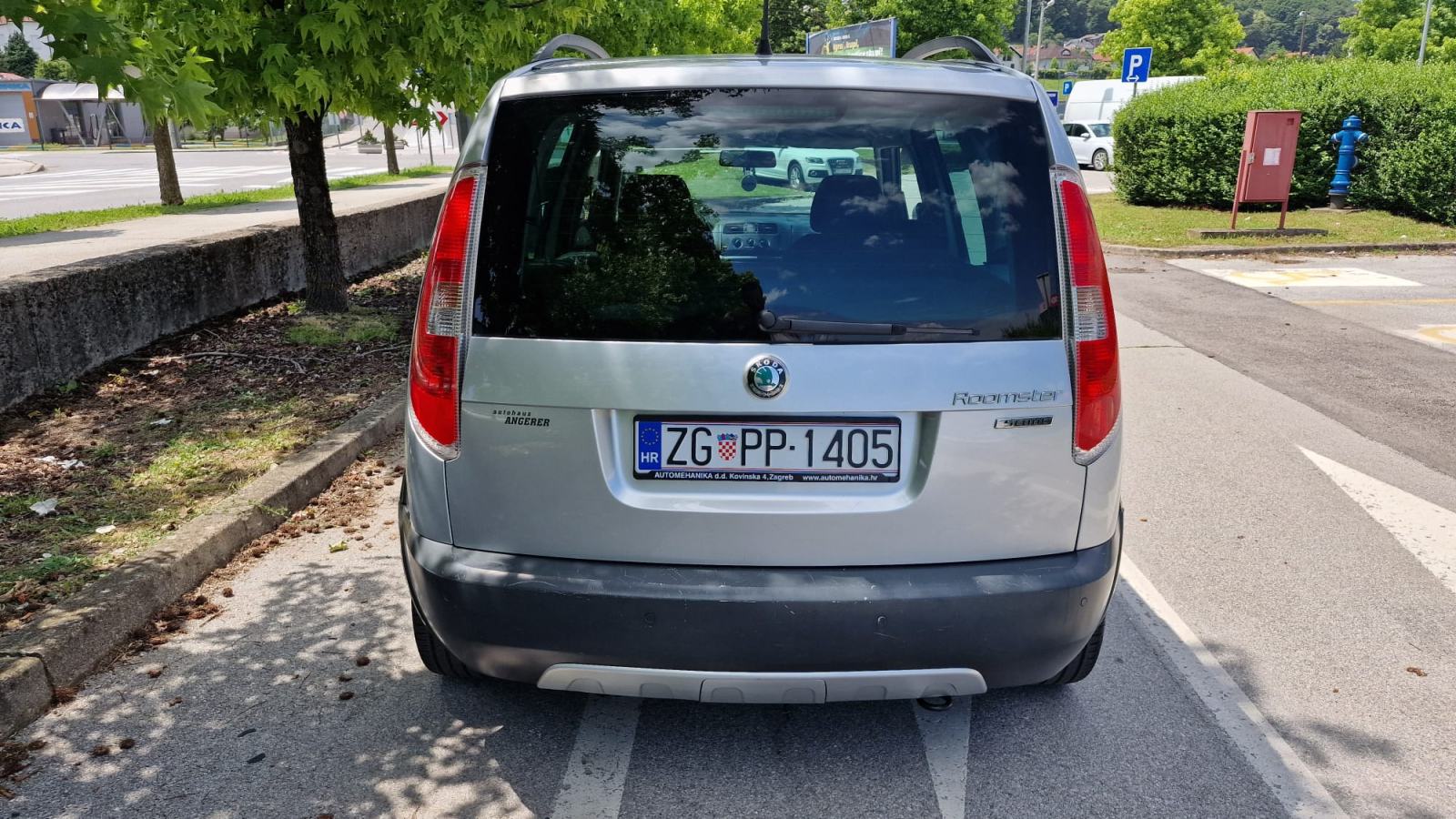 Škoda Roomster TSI SCOUT - POKLON PUN TANK GORIVA, fotografija 6