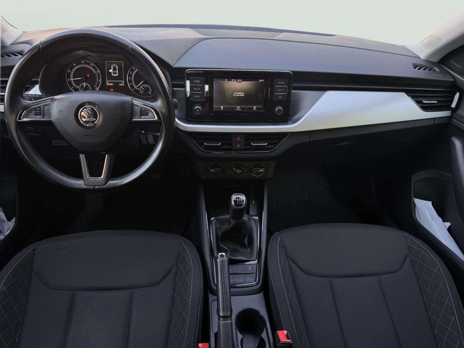 ŠKODA SCALA 1,0 TSI ++AMBITION++ SENZORI++ SERVISNA++, fotografija 6