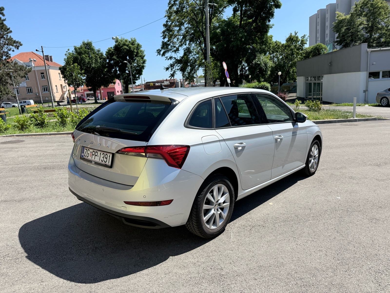 Škoda Scala 1,0 TSI BUSINESS • HR auto• u PDV • Bogata oprema, fotografija 2