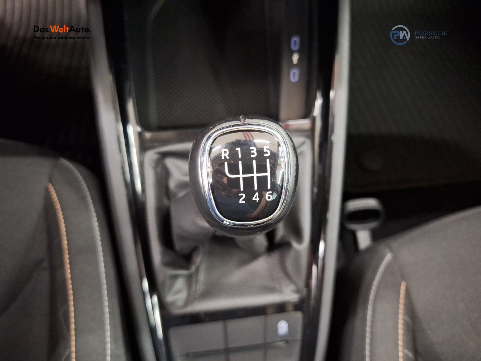 Škoda Scala 1.0 TSI Clever, fotografija 15