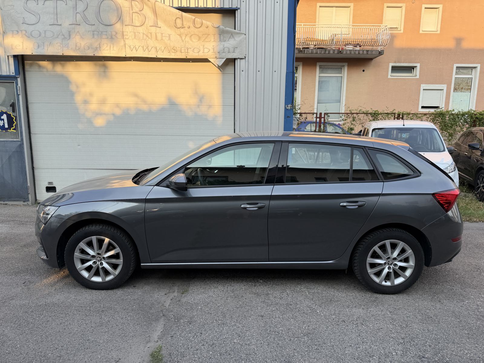 Škoda Scala 1,0 TSI DSG AUTOM.KLIMA LED NIJE UVOZ, fotografija 2