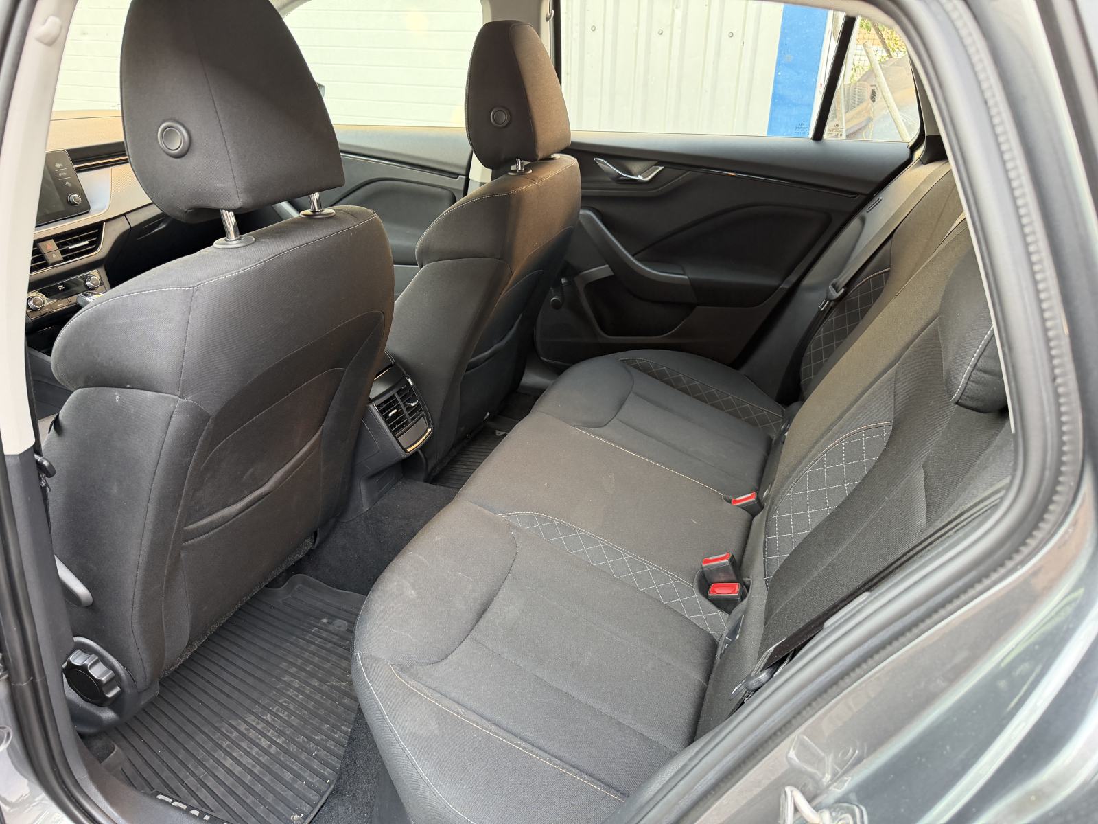 Škoda Scala 1,0 TSI DSG AUTOM.KLIMA LED NIJE UVOZ, fotografija 15