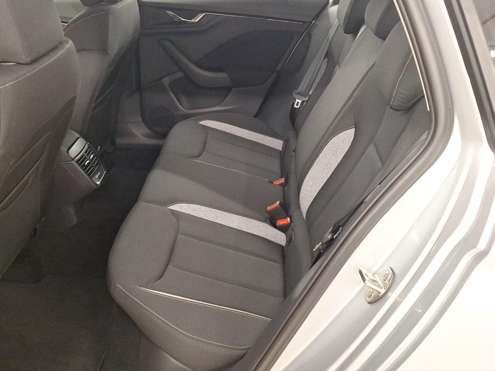 Škoda Scala 1.0 TSI Selection * DEMO VOZILO *, fotografija 20