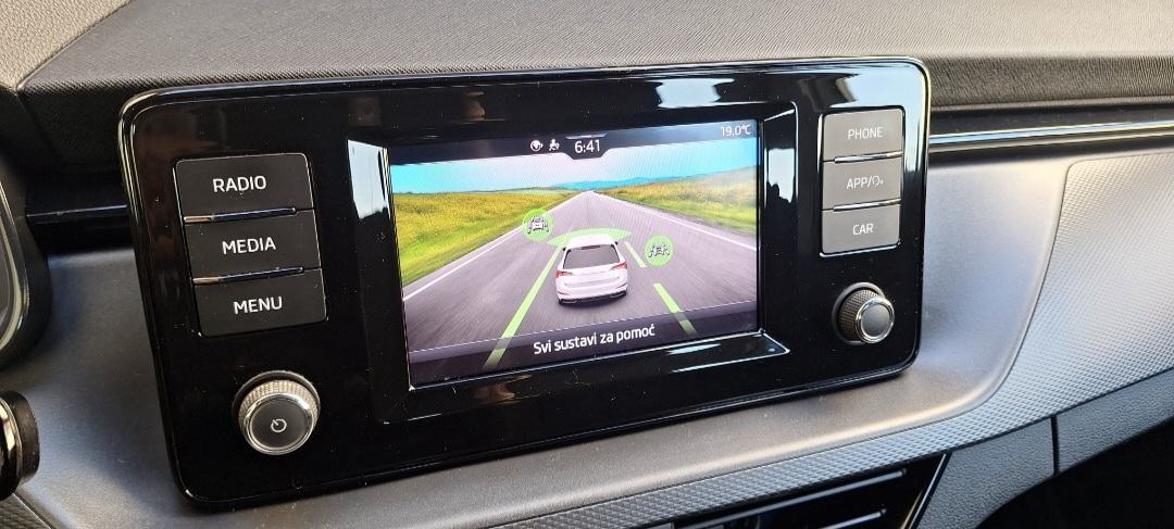Škoda Scala 1,0 TSI Style 110 ks - PRVI VLASNIK, KAMERA, LED, PDC,DAB,, fotografija 11