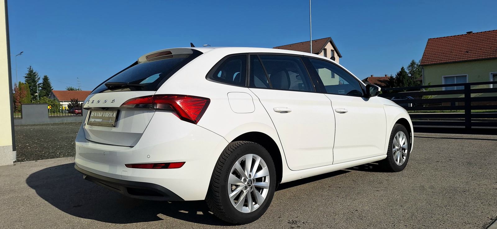 Škoda Scala 1,0 TSI Style - KAMERA, LED, DAB, PDC, TEMPOMAT, fotografija 6