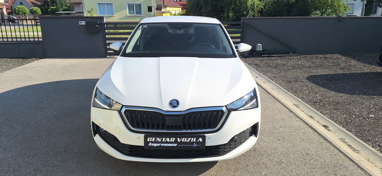 Škoda Scala 1,0 TSI Style - KAMERA, LED, DAB, PDC, TEMPOMAT, pogled izvana - slika 3