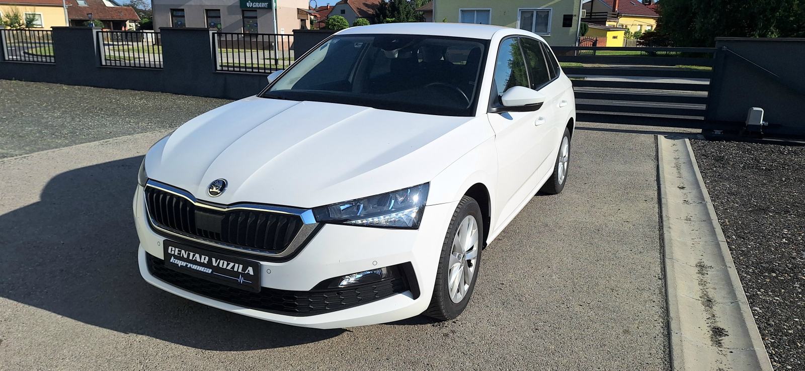 Škoda Scala 1,0 TSI Style - KAMERA, LED, DAB, PDC, TEMPOMAT, pogled izvana - slika 2