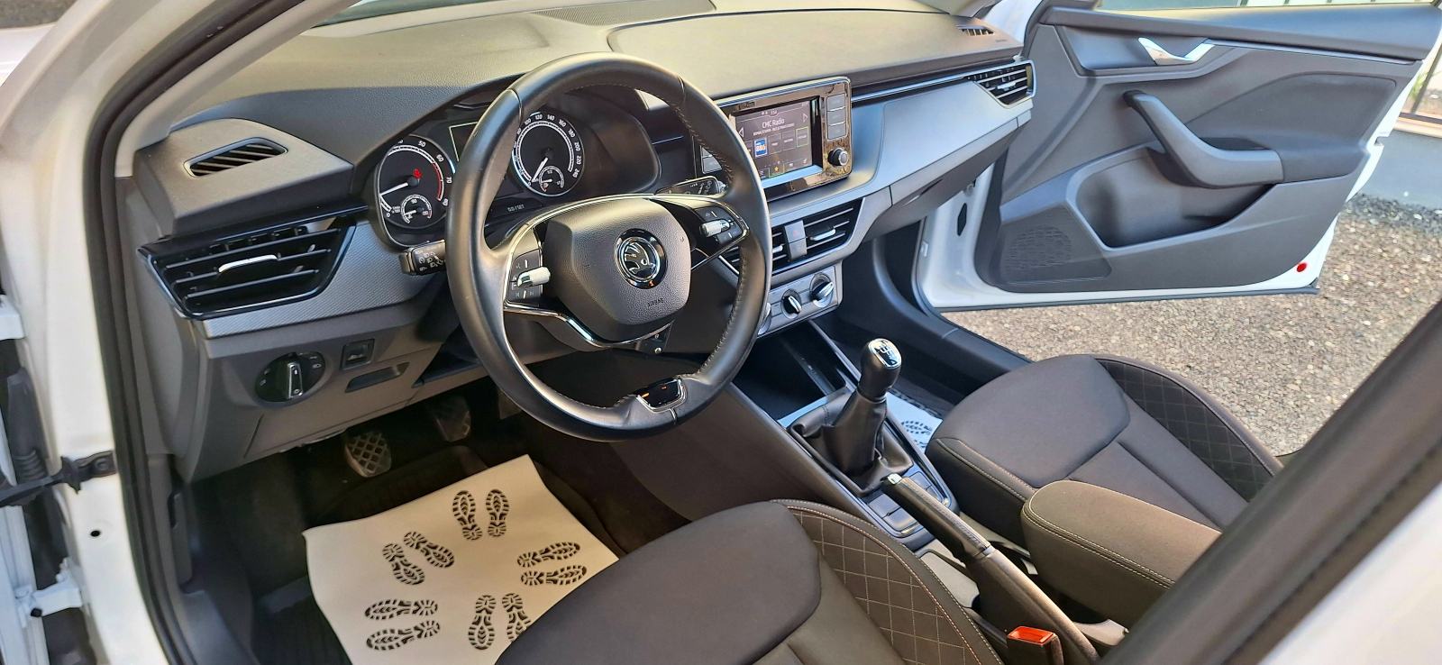 Škoda Scala 1,0 TSI Style - KAMERA, LED, DAB, PDC, TEMPOMAT, fotografija 11