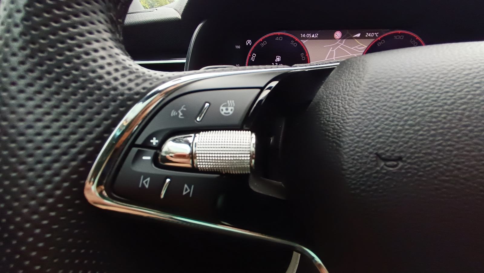 Škoda Scala 1,5 TSI DSG MONTE CARLO, PANORAMA, JAMSTVO, fotografija 15