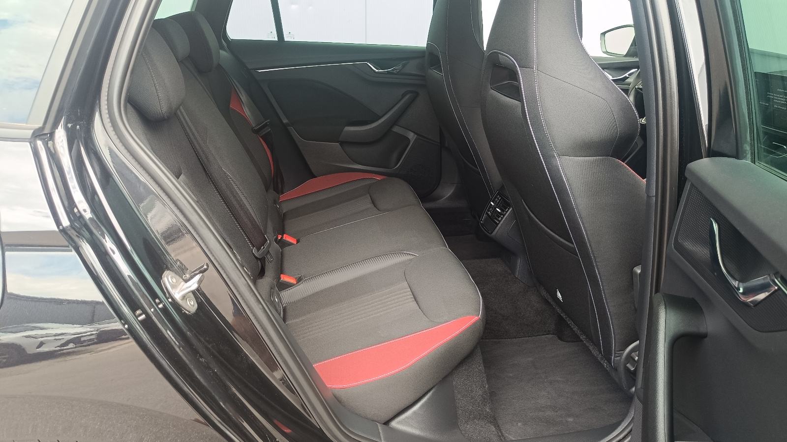 Škoda Scala 1,5 TSI DSG MONTE CARLO, PANORAMA, JAMSTVO, fotografija 9