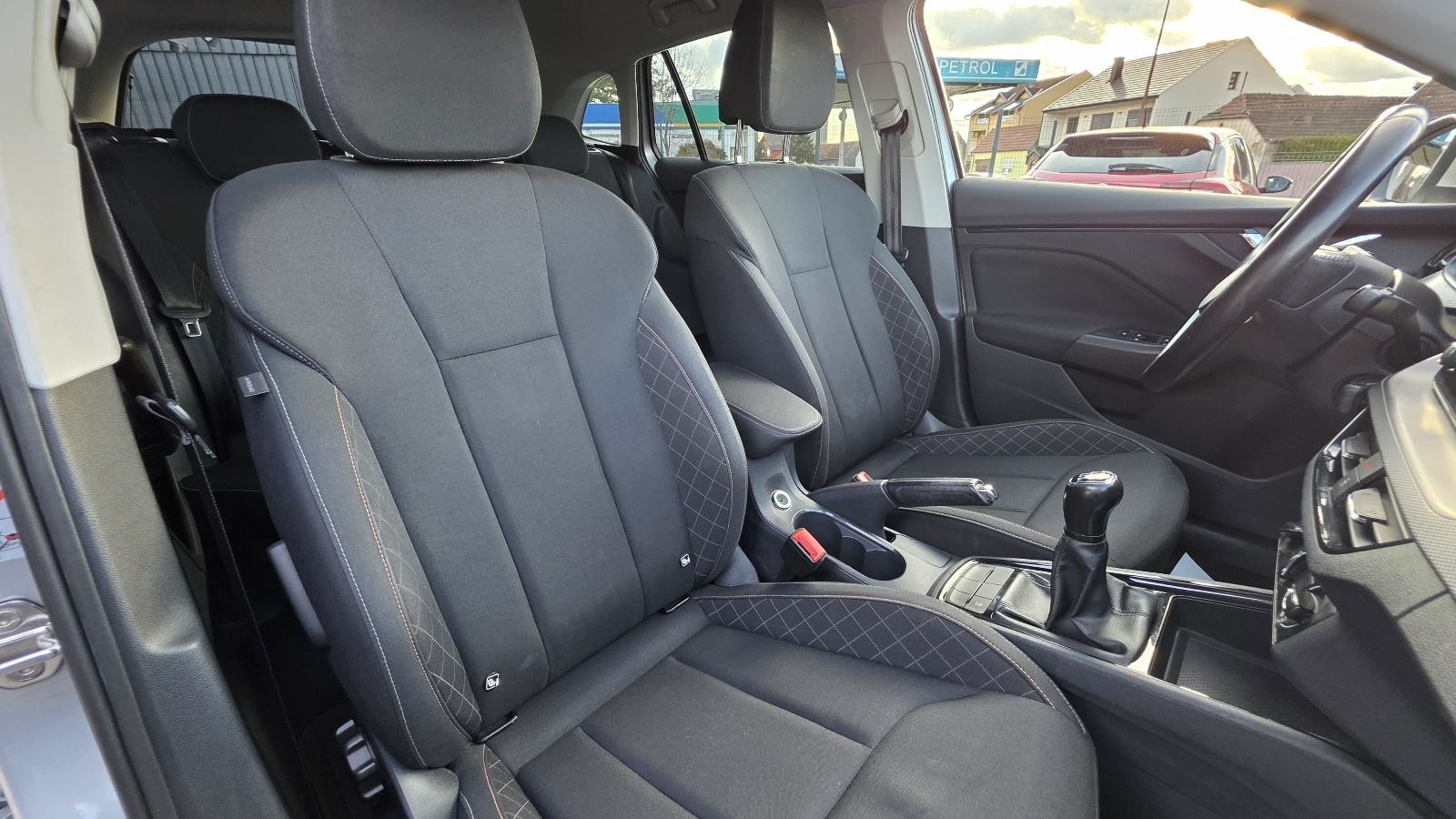 Škoda Scala 1.6 TDI STYLE LED, fotografija 17