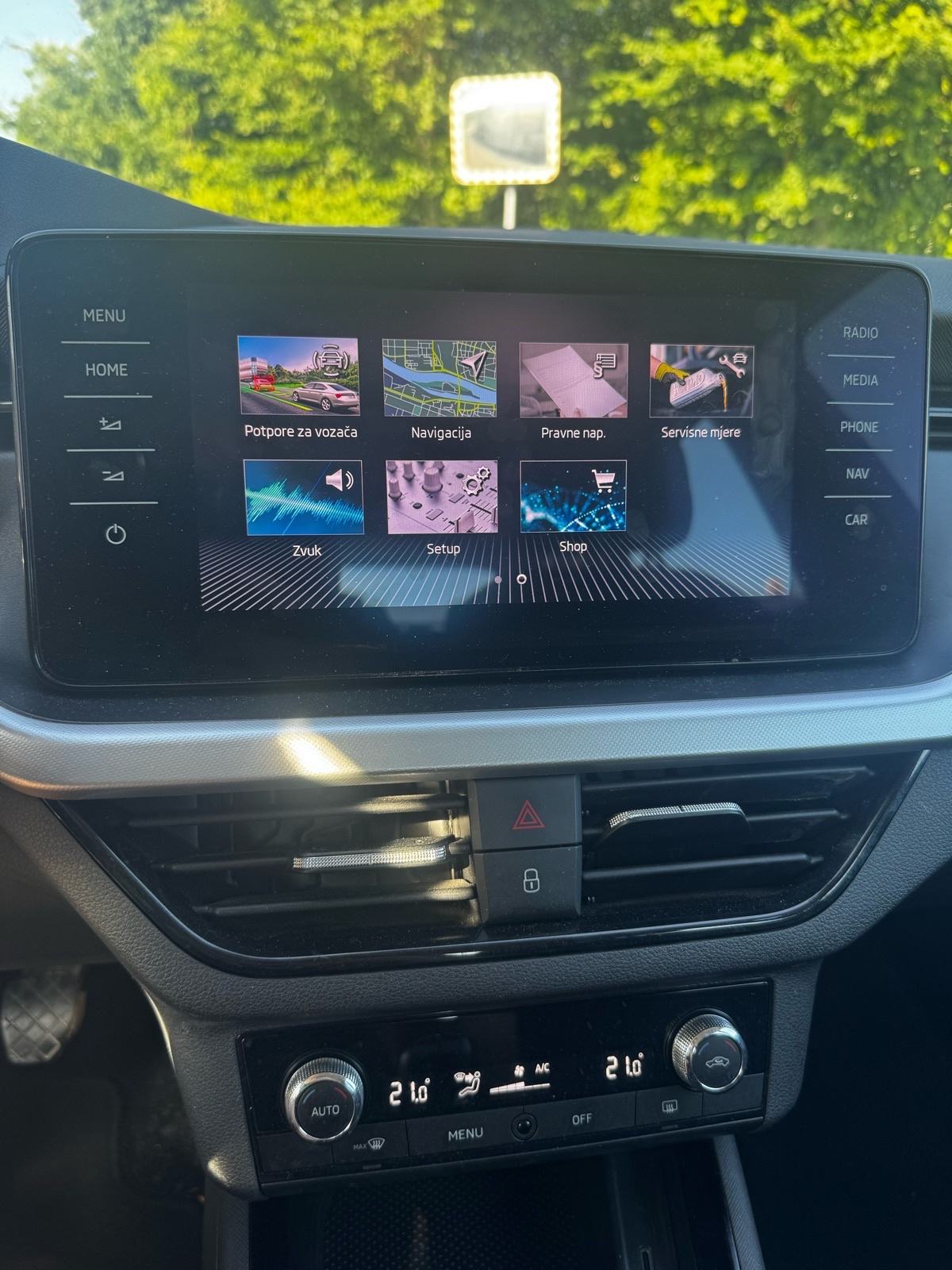 Škoda Scala 1,6 TDI-VIRTUAL-LED-ALU-NAVI-PDC-REG GODINU DANA-TOP!, fotografija 20