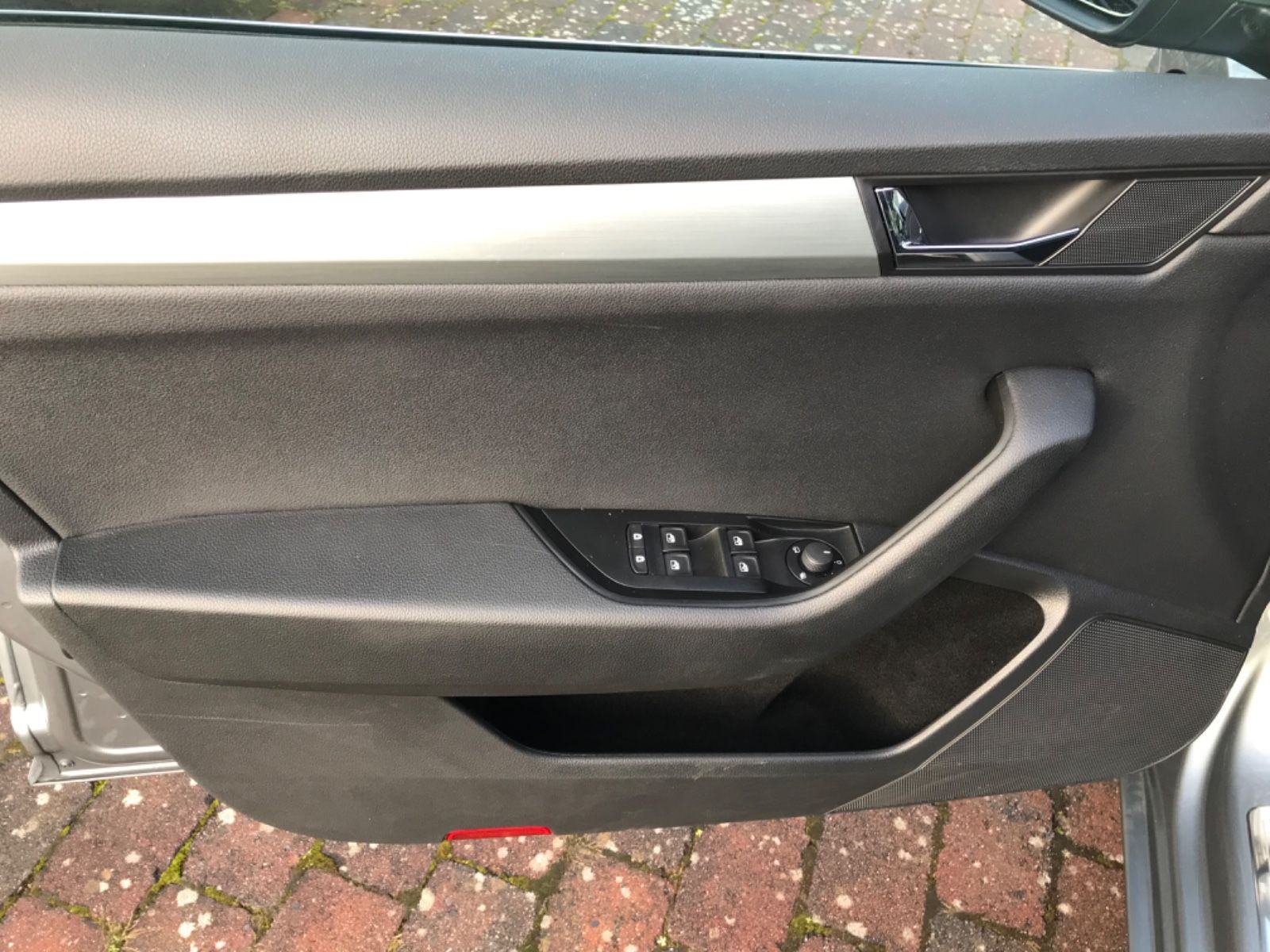 Škoda Superb 1.4 TSI Business-Paket Amundsen BIXENON NAVI APPLE 1.VL., fotografija 7