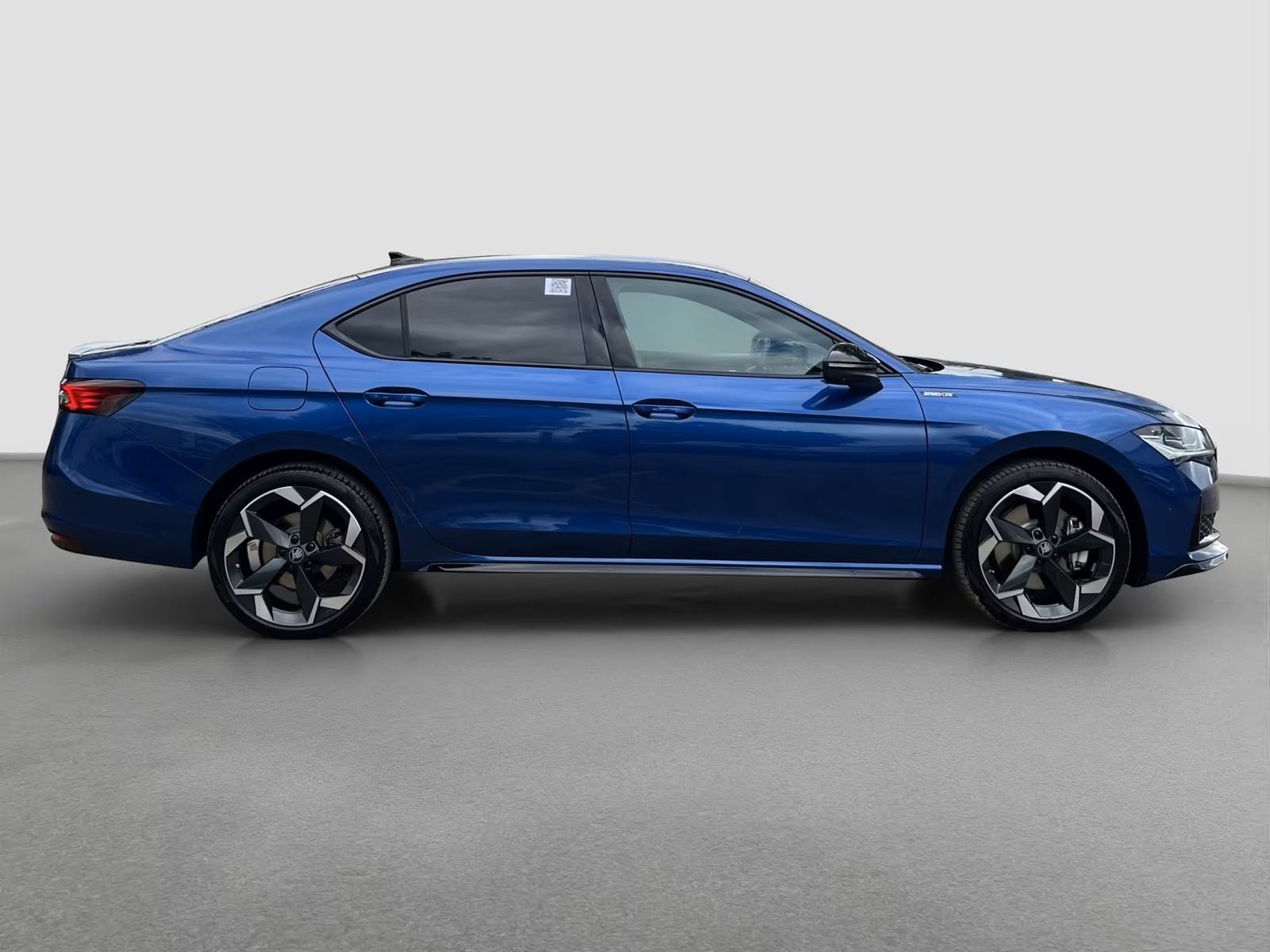 Škoda Superb 1.5 iV SPORTLINE, fotografija 9
