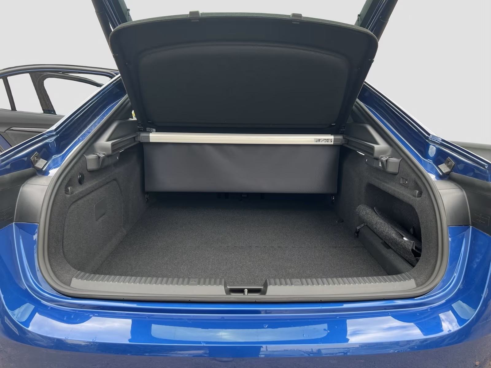 Škoda Superb 1.5 iV SPORTLINE, fotografija 18