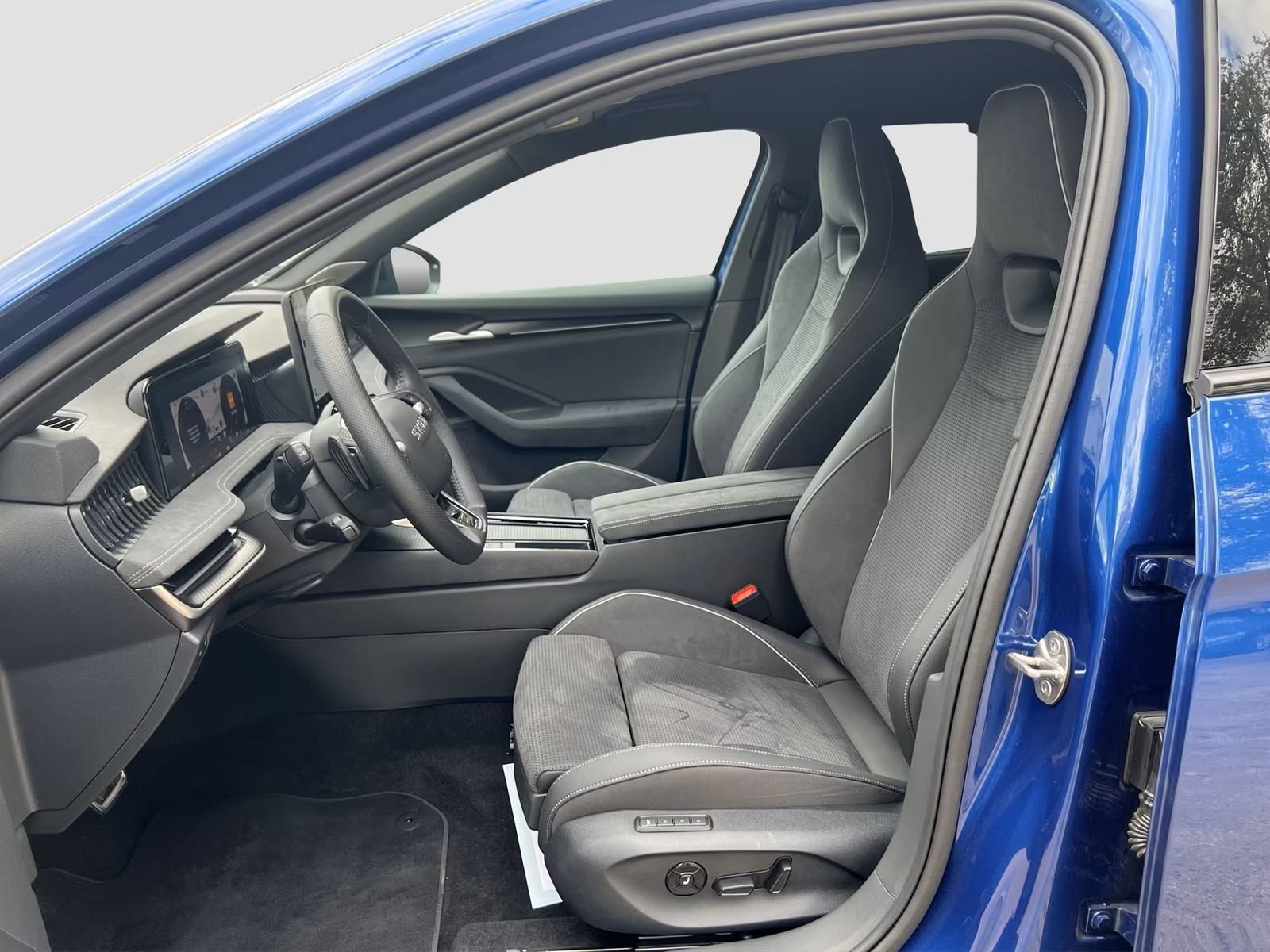 Škoda Superb 1.5 iV SPORTLINE, fotografija 12