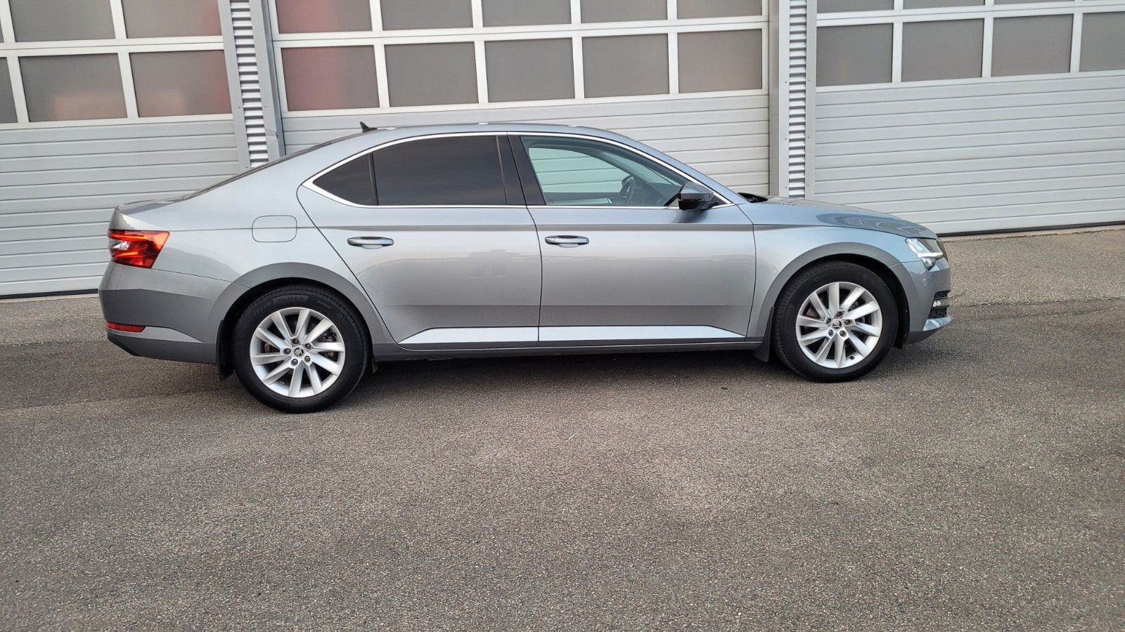 Škoda Superb 1,5 TSI DSG AMBITION LED EL.SICEVI NAVI APPLE 1.VL. 2021, fotografija 5