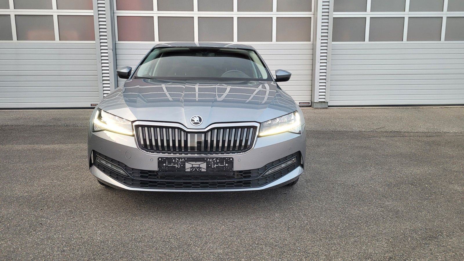Škoda Superb 1,5 TSI DSG AMBITION LED EL.SICEVI NAVI APPLE 1.VL. 2021, fotografija 3